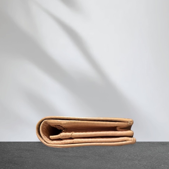 GUCCI GG PINK MARMONT GG LOGO SNAP WALLET - Picture 4 of 9